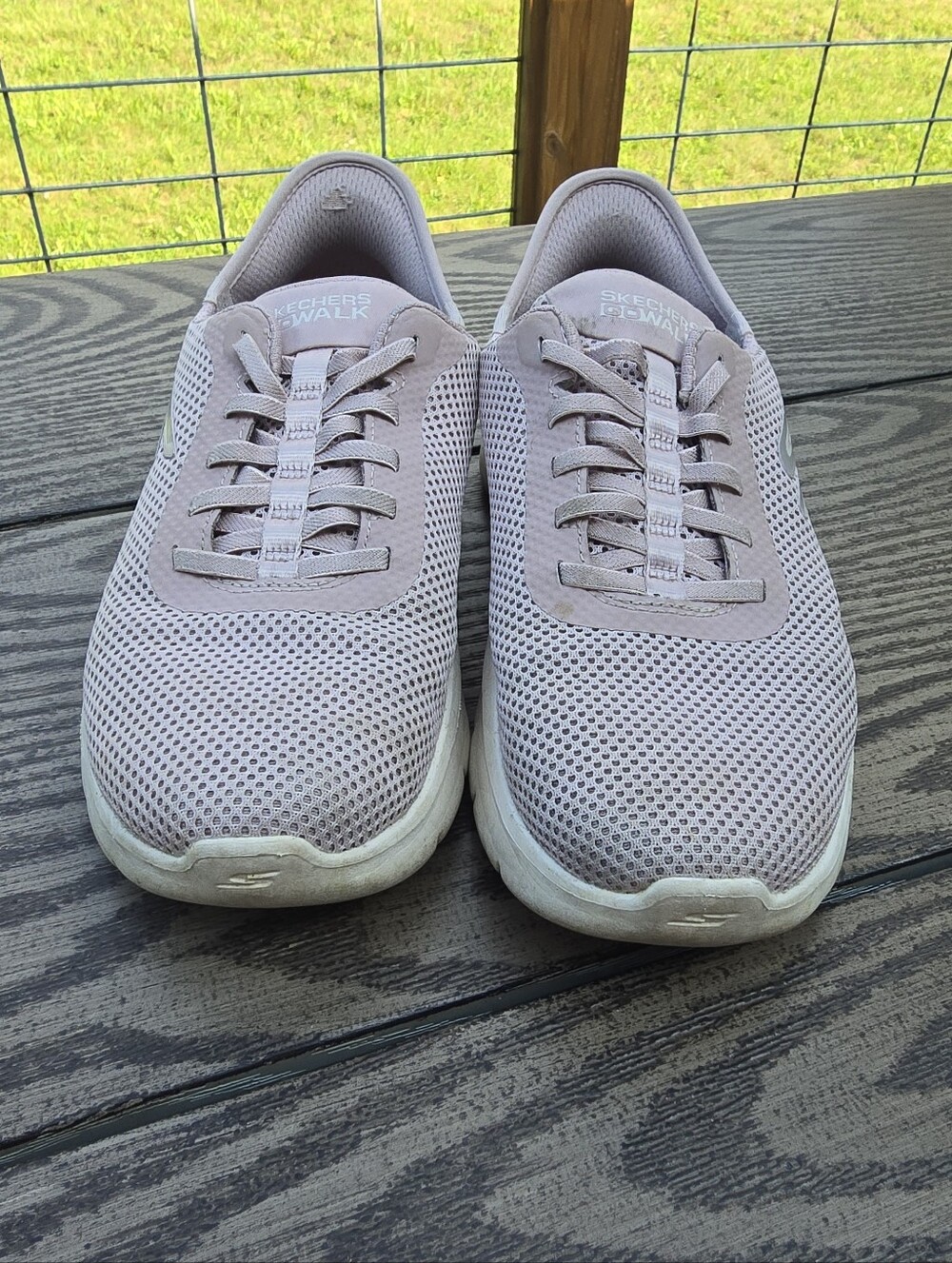 Skechers GOwalk Women's Pale Purple Mesh Lace-Up Sneakers. Slip Ins